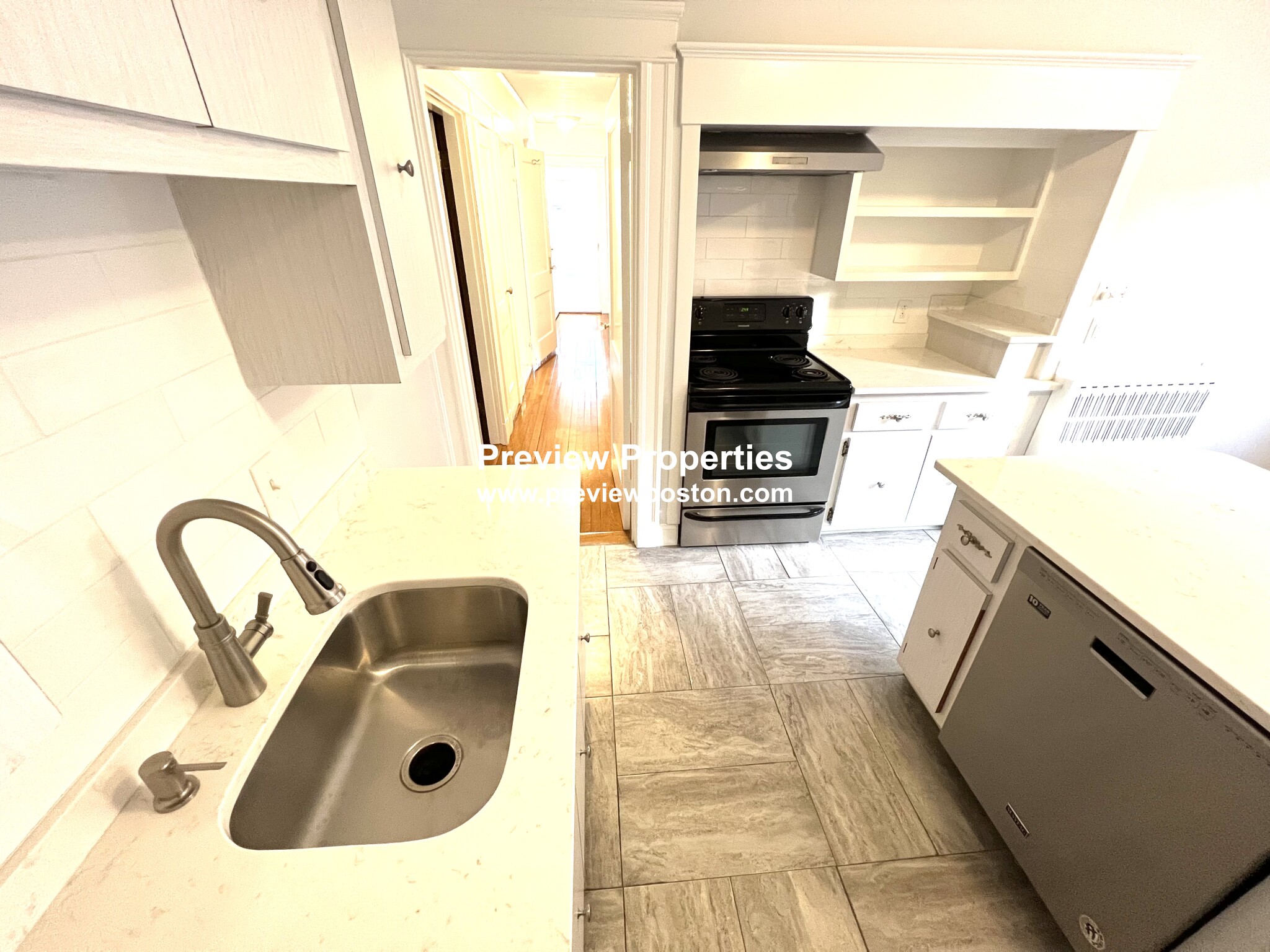 3 bed, 2 bath apartment for rent at 214 Commonwealth Ave Unit 101, Newton — photo 17 of 33