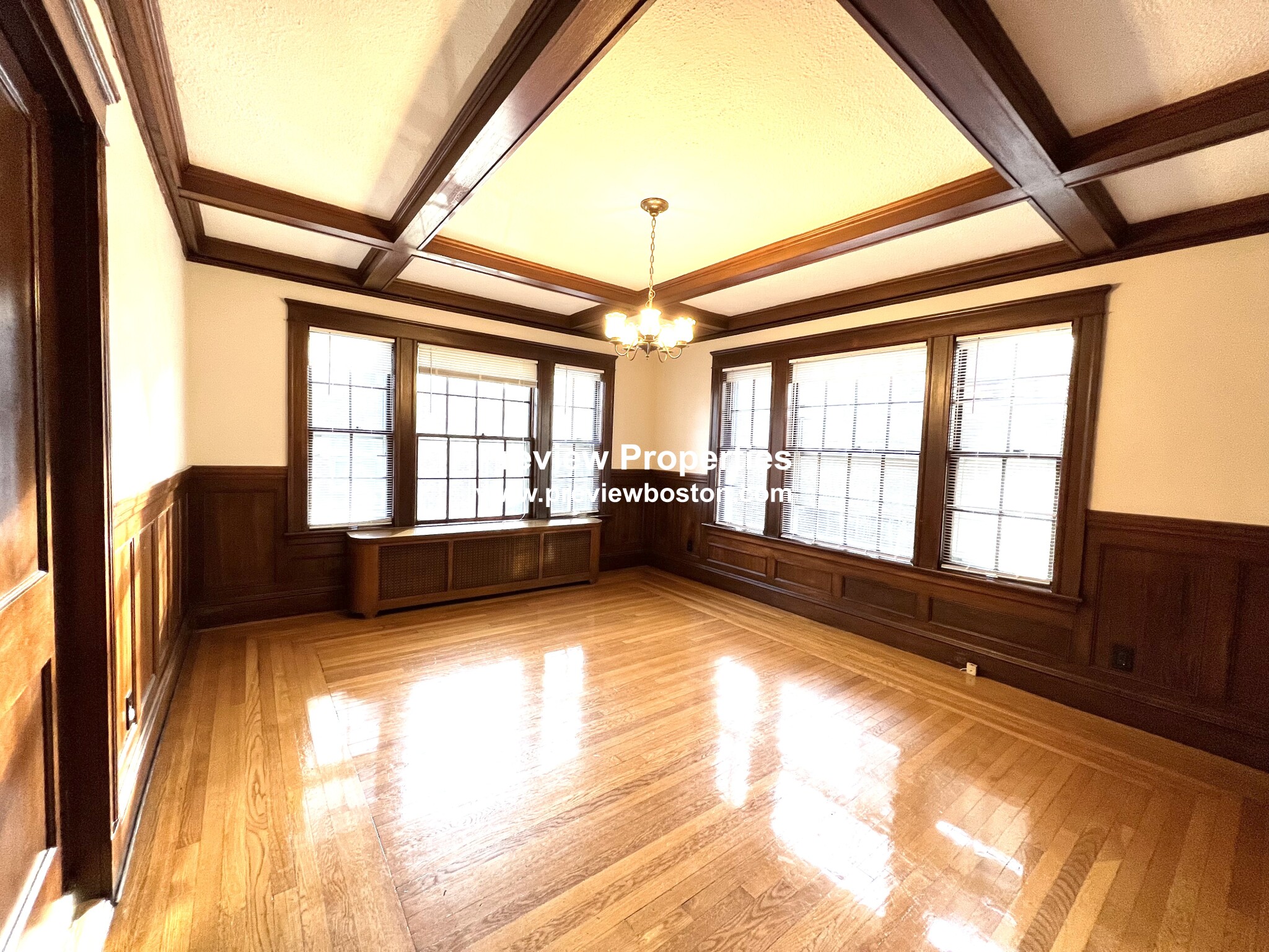 3 bed, 2 bath apartment for rent at 214 Commonwealth Ave Unit 101, Newton