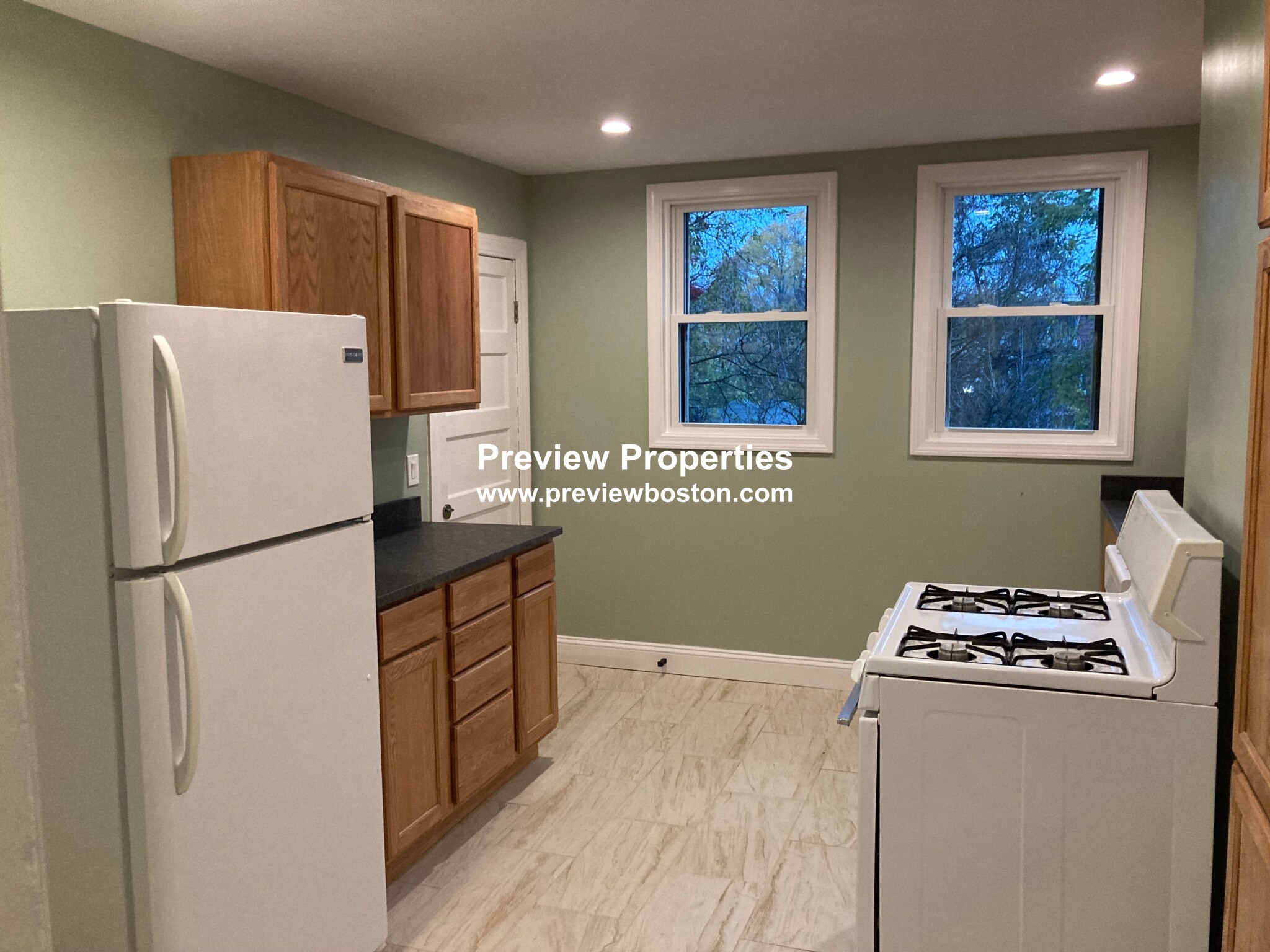 3 bed, 2 bath apartment for rent at 541 Washington St Unit 2, Brighton — photo 5 of 7