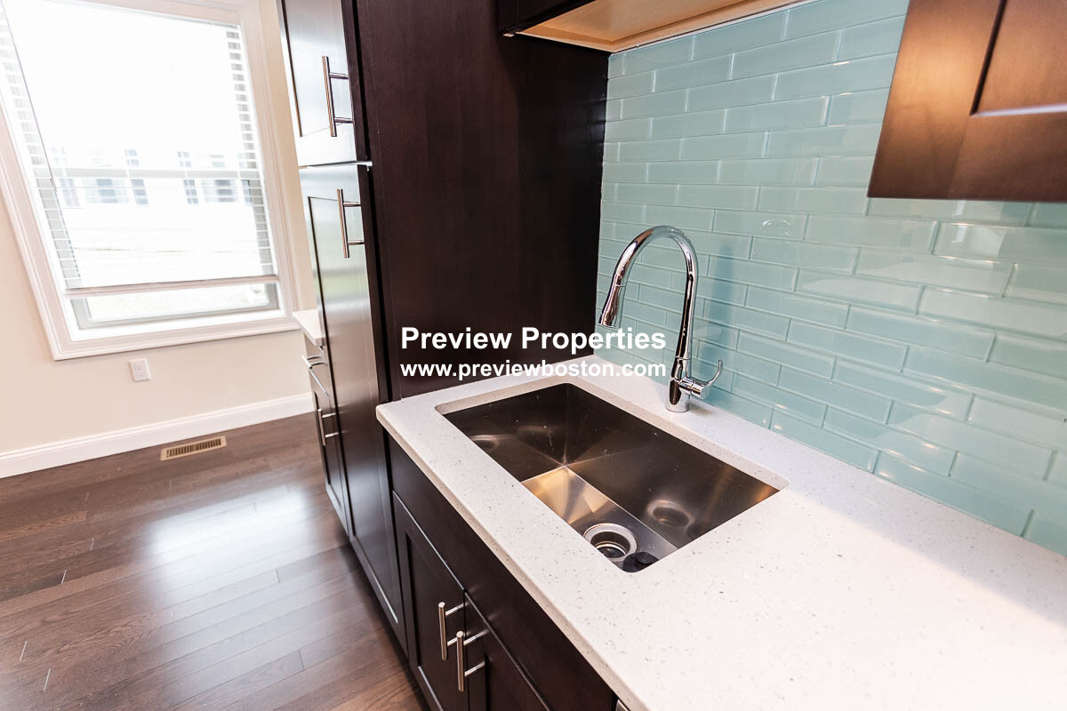 478 Fulton St, Medford