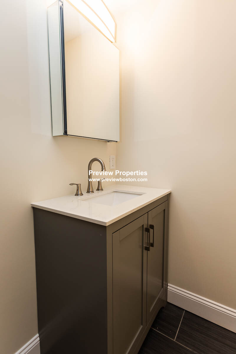 478 Fulton St, Medford