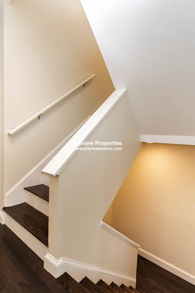 478 Fulton St, Medford