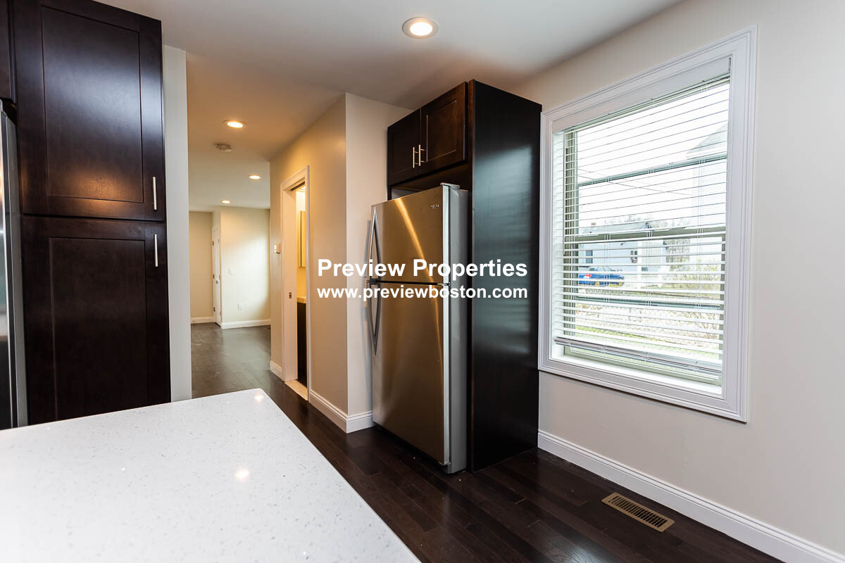 478 Fulton St, Medford