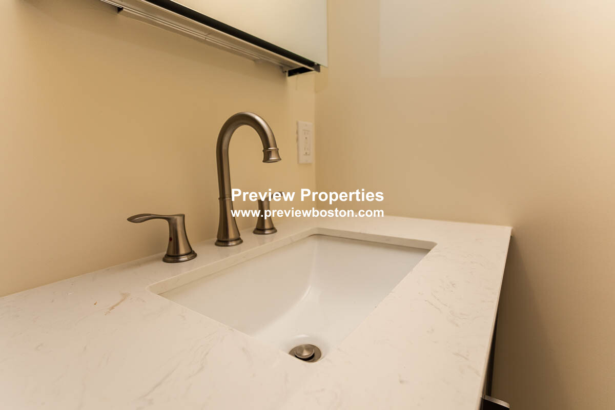 478 Fulton St, Medford