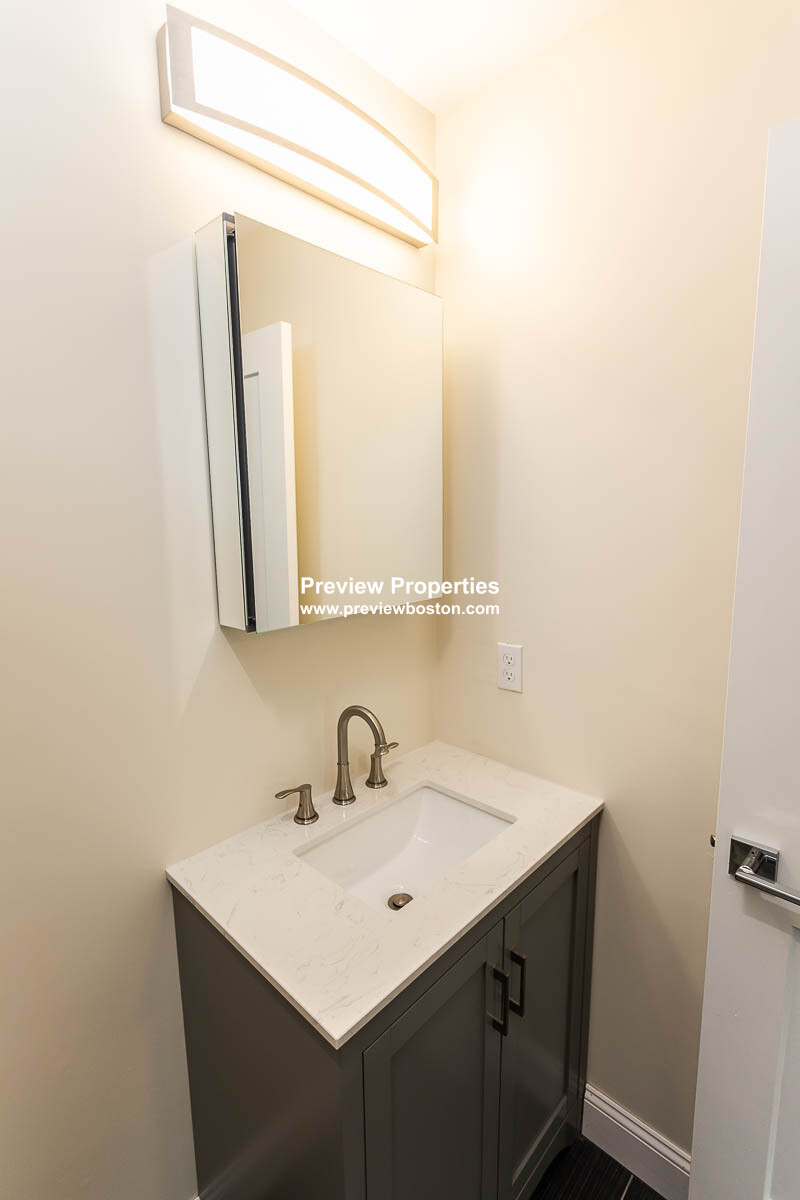 478 Fulton St, Medford