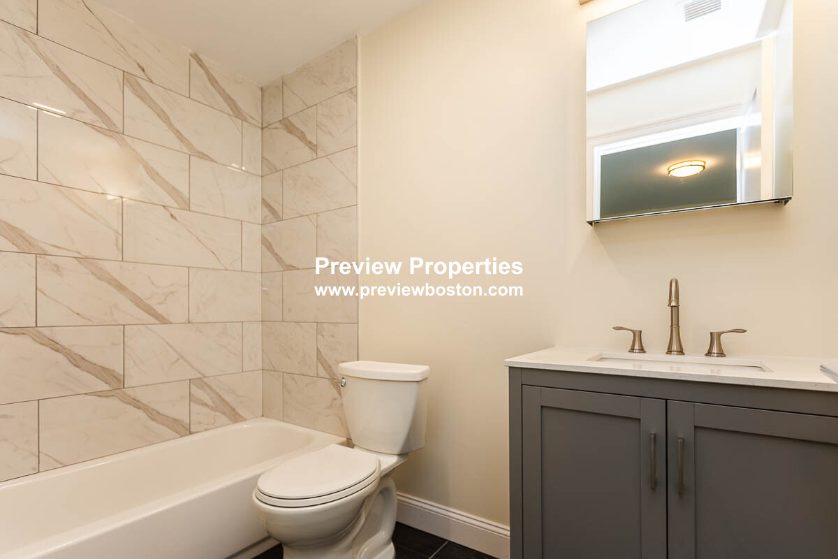 478 Fulton St, Medford