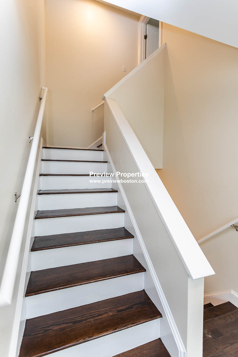 478 Fulton St, Medford