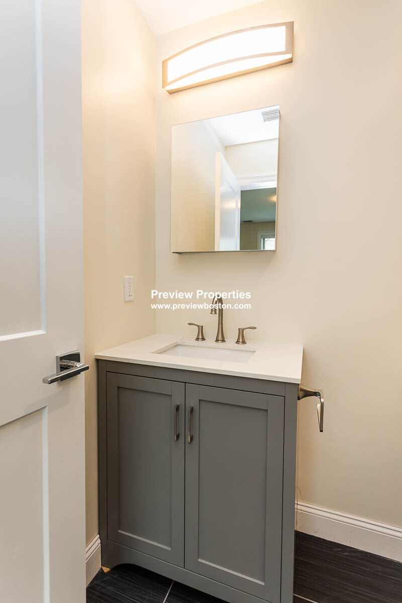 478 Fulton St, Medford