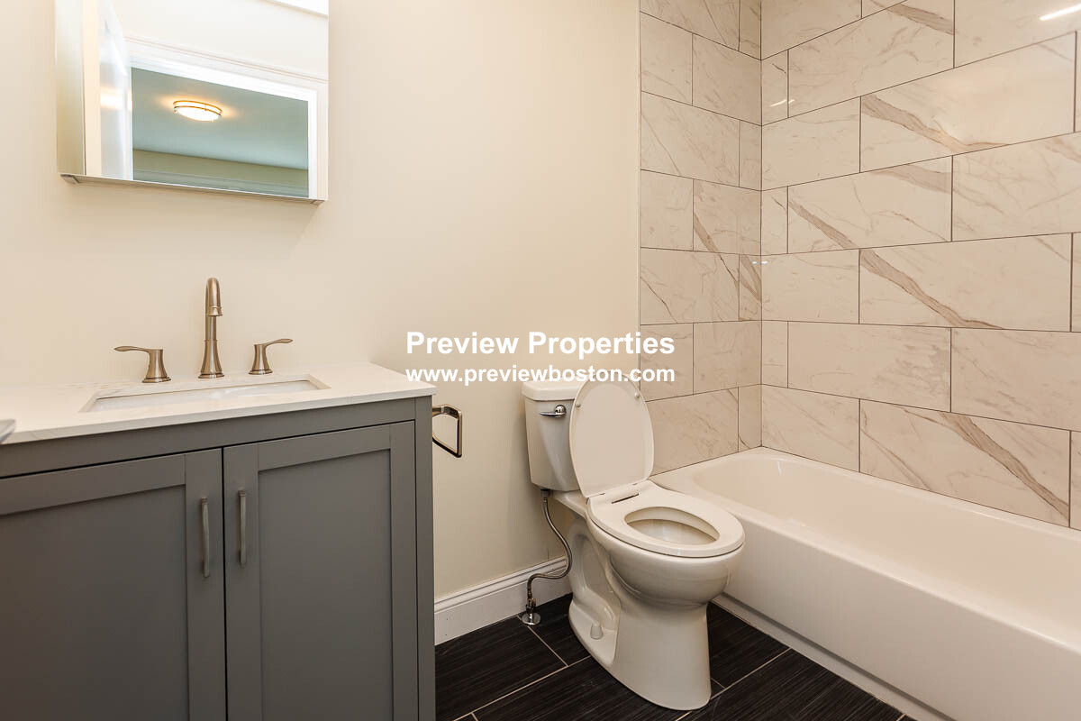 478 Fulton St, Medford