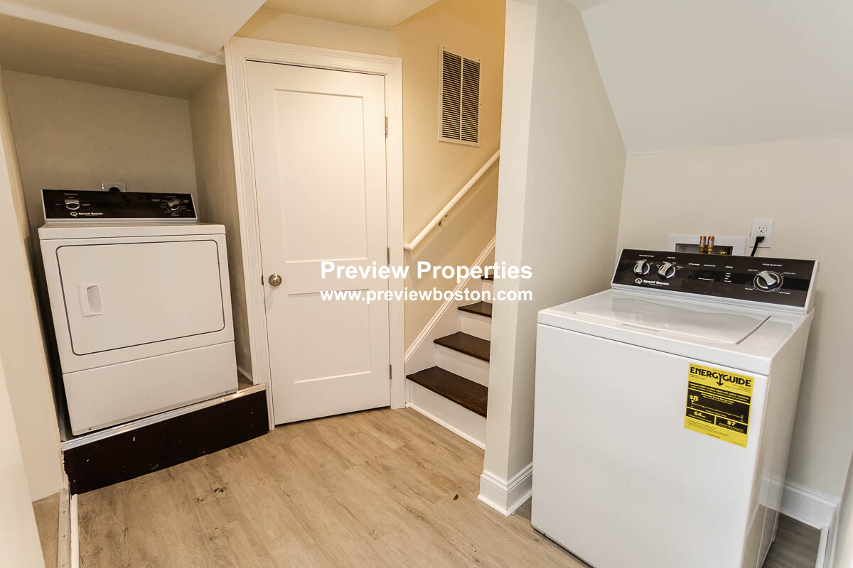 478 Fulton St, Medford