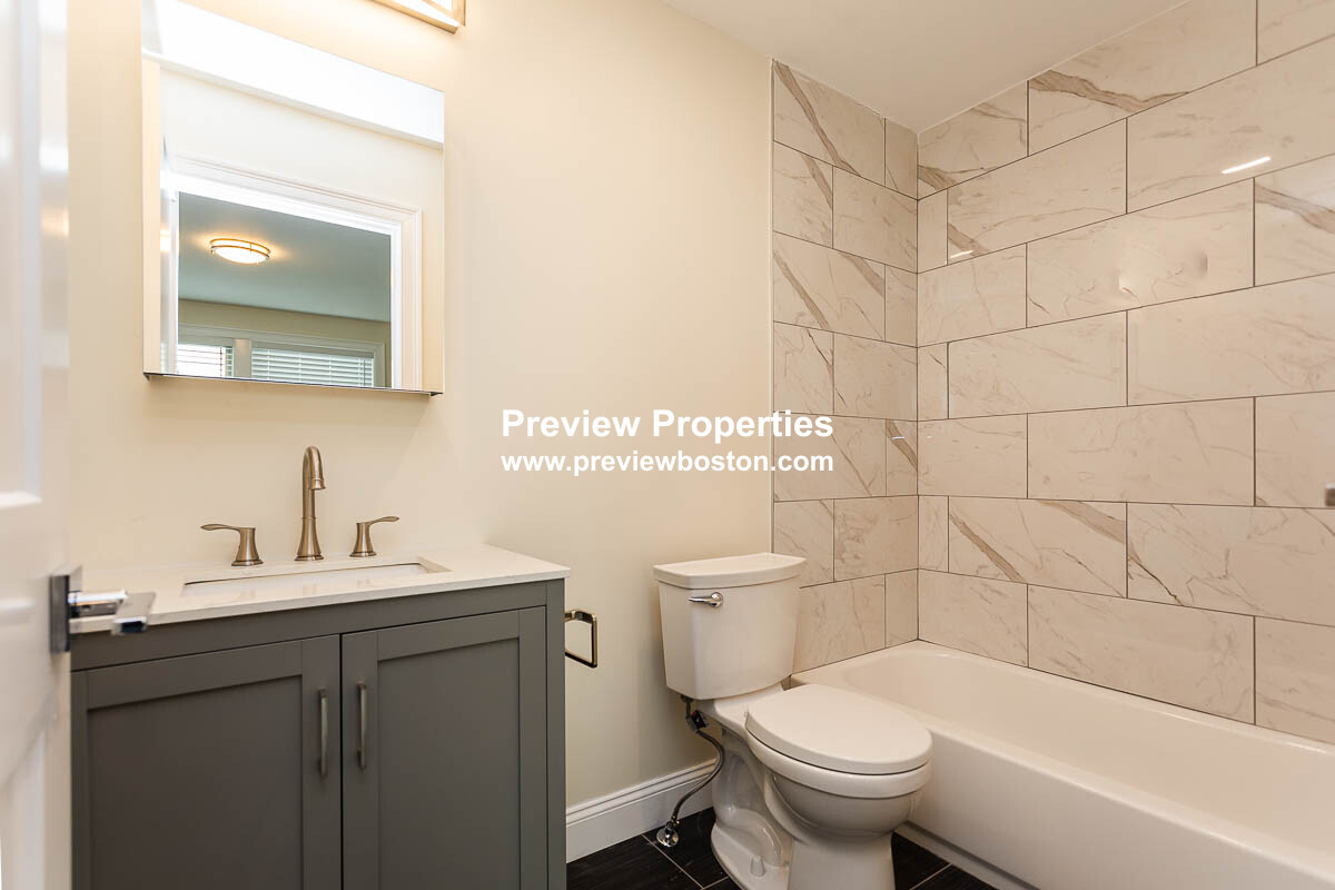 478 Fulton St, Medford