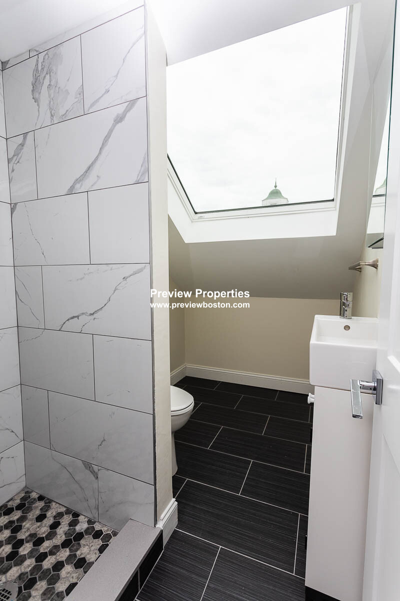 478 Fulton St, Medford