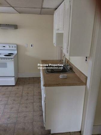 2 bed, 1 bath apartment for rent at 156 Everett St Unit 3, East Boston — photo 1 of 14