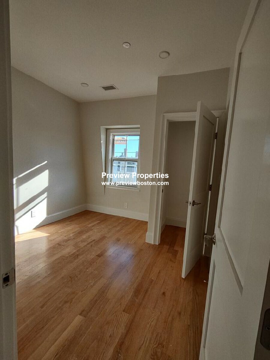 2 bed, 2 bath apartment for rent at 226 Saratoga St Unit 3, East Boston — photo 3 of 11