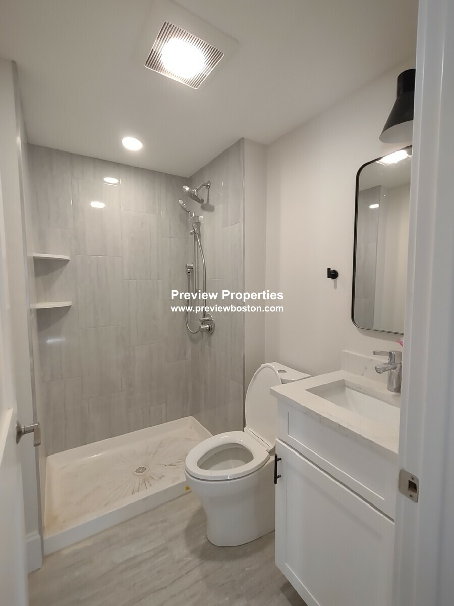 2 bed, 2 bath apartment for rent at 226 Saratoga St Unit 3, East Boston — photo 8 of 11