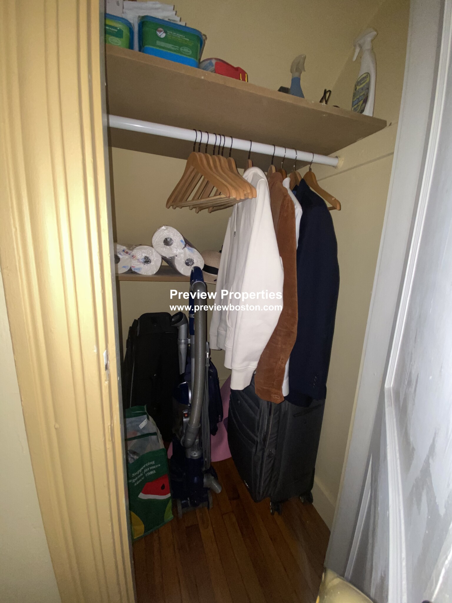 2 bed, 1 bath apartment for rent at 221 North Harvard St Unit 1, Allston — photo 14 of 23