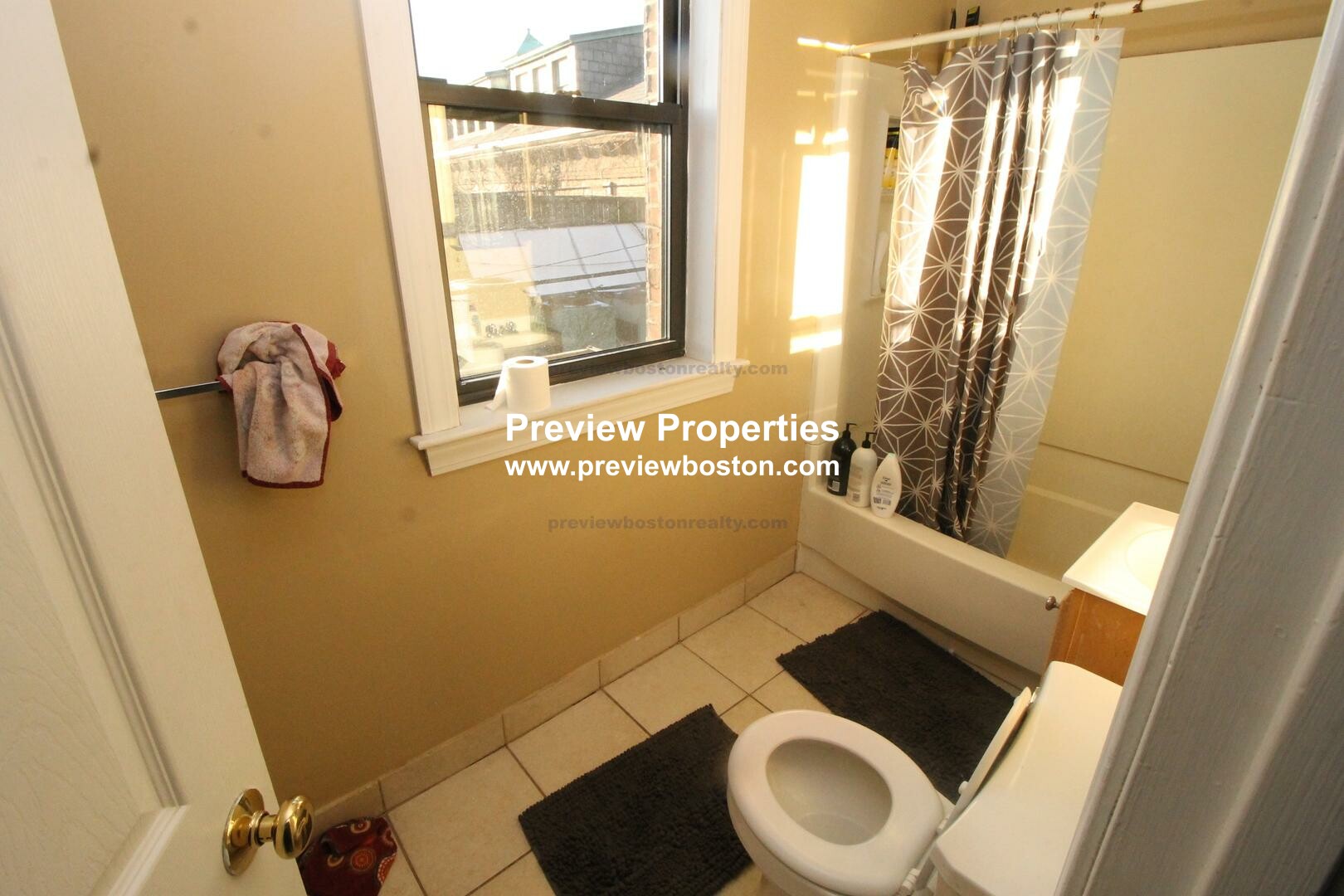 17 Highgate St, Allston