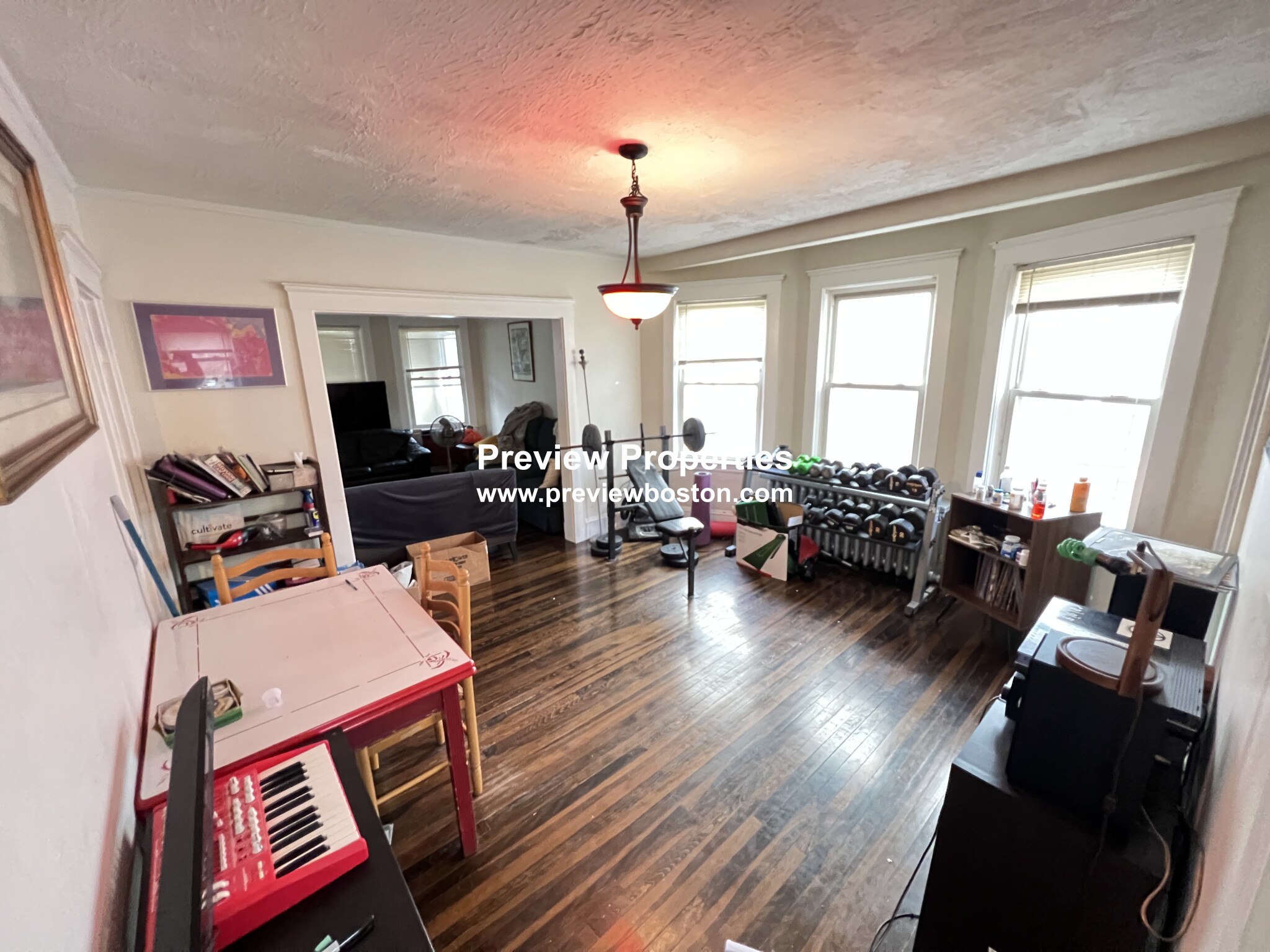 5 bed, 2.5 bath apartment for rent at 57 Wallingford Rd Unit 0, Brighton — photo 3 of 25