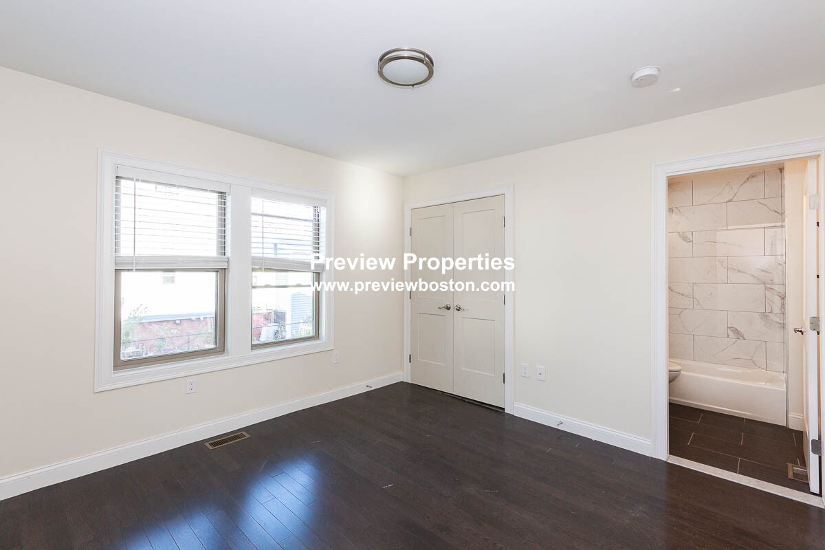 39 Harvard St, Medford