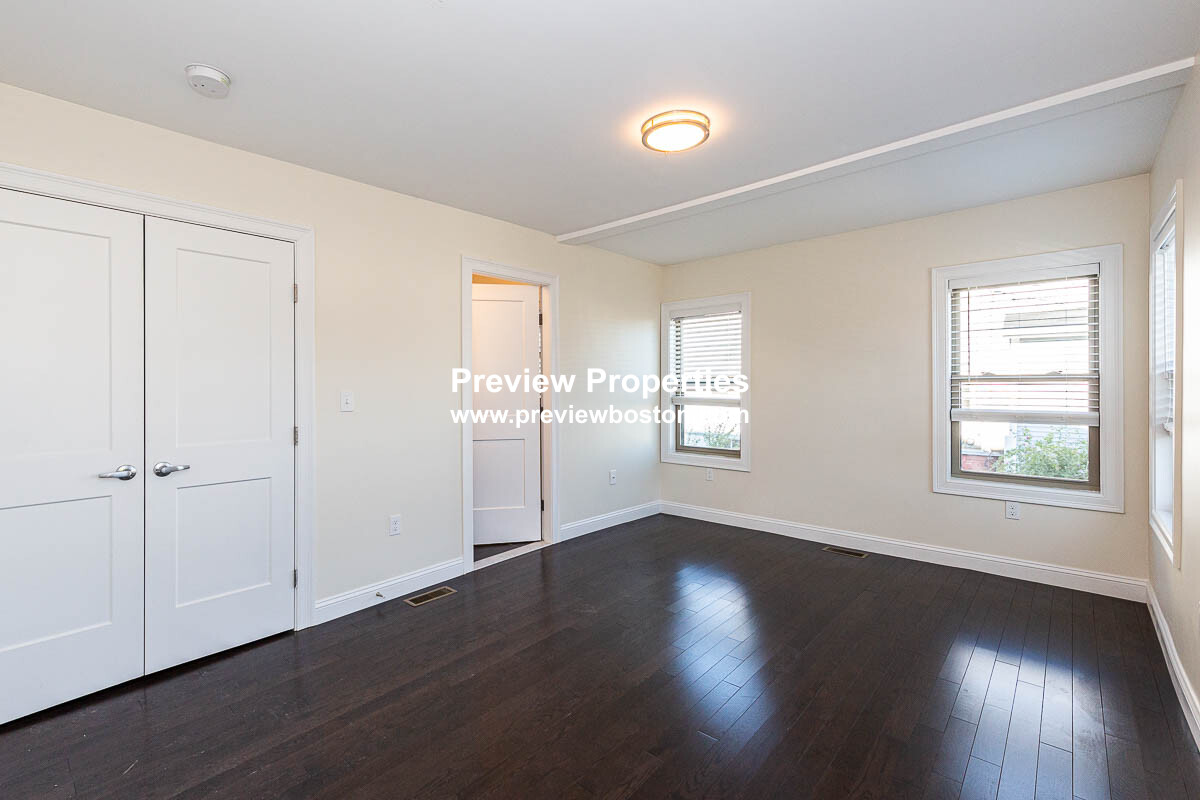 39 Harvard St, Medford