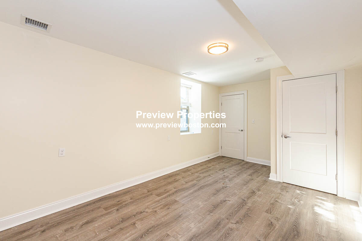 39 Harvard St, Medford