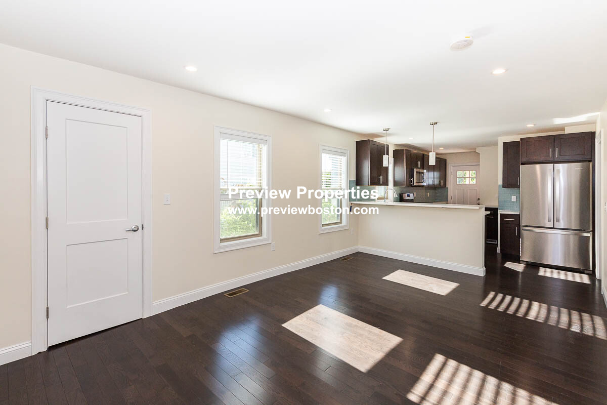 39 Harvard St, Medford