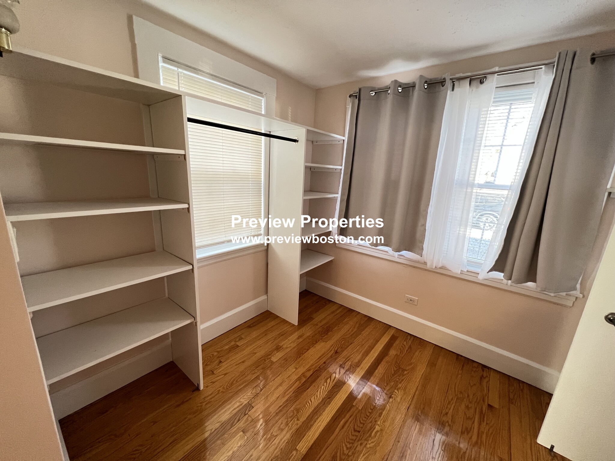 66 Turner St, Oak Square