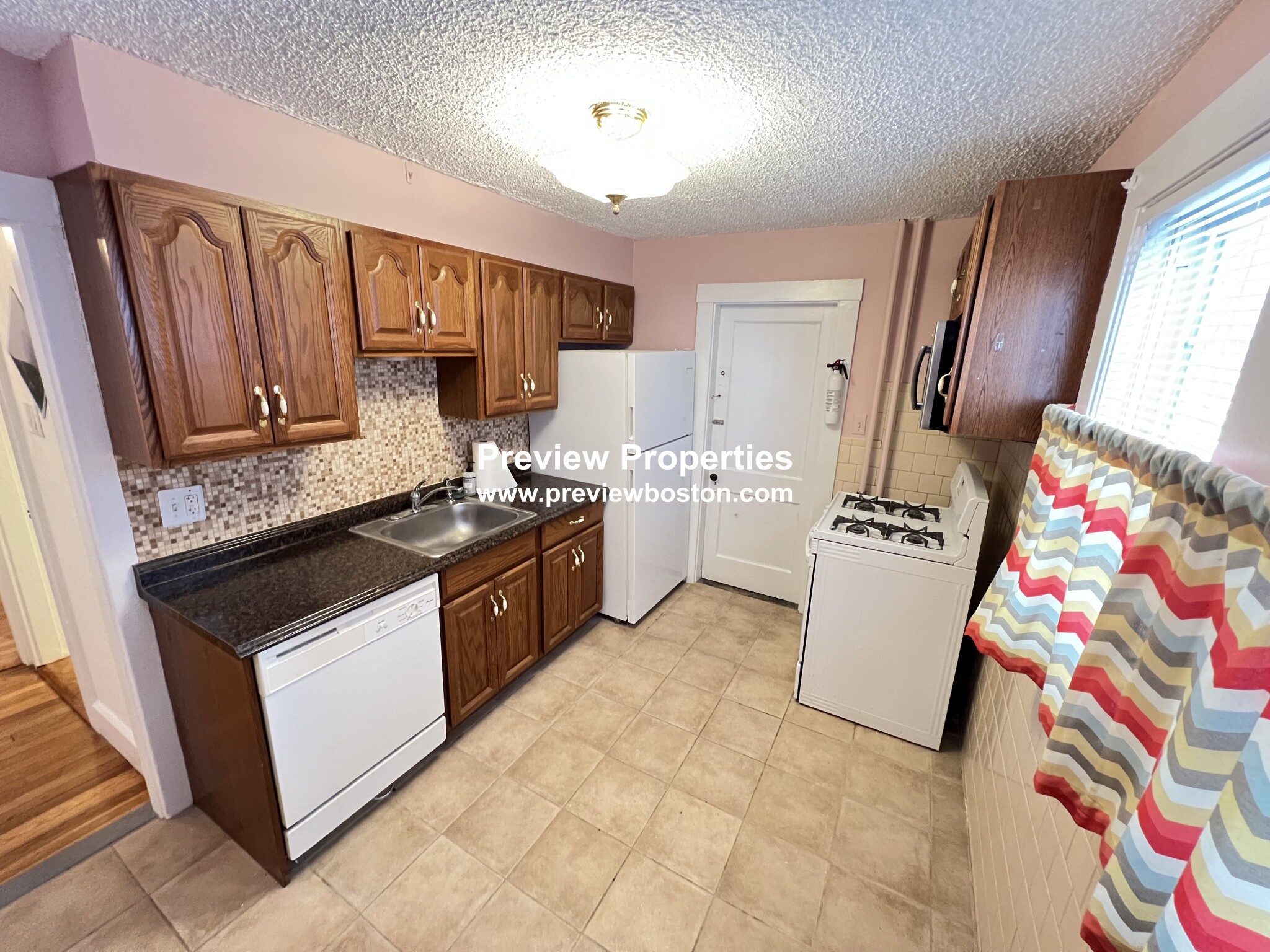 66 Turner St, Oak Square