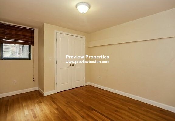 1868 Commonwealth Ave, Brighton