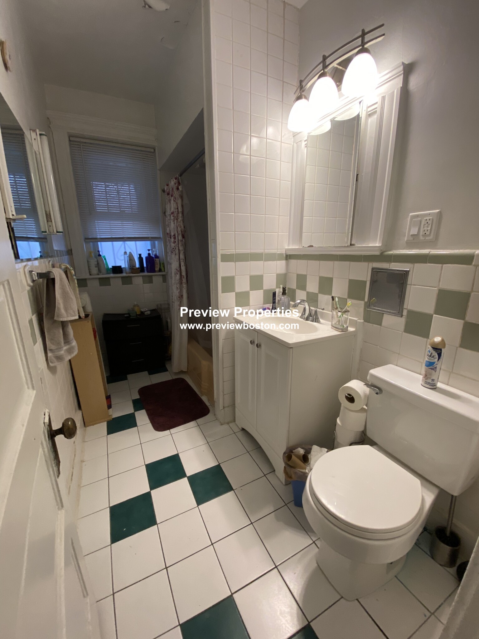 15 Mount Hood Rd, Brighton