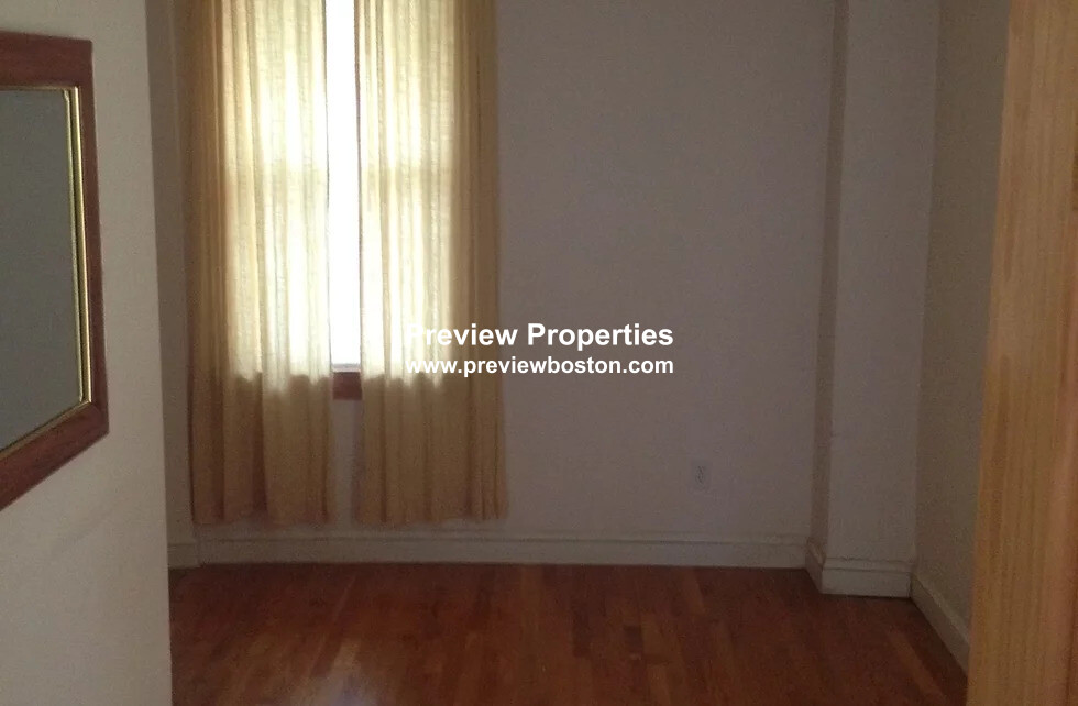 49 Pearl St, Newton