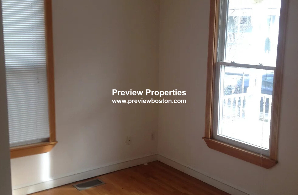 49 Pearl St, Newton