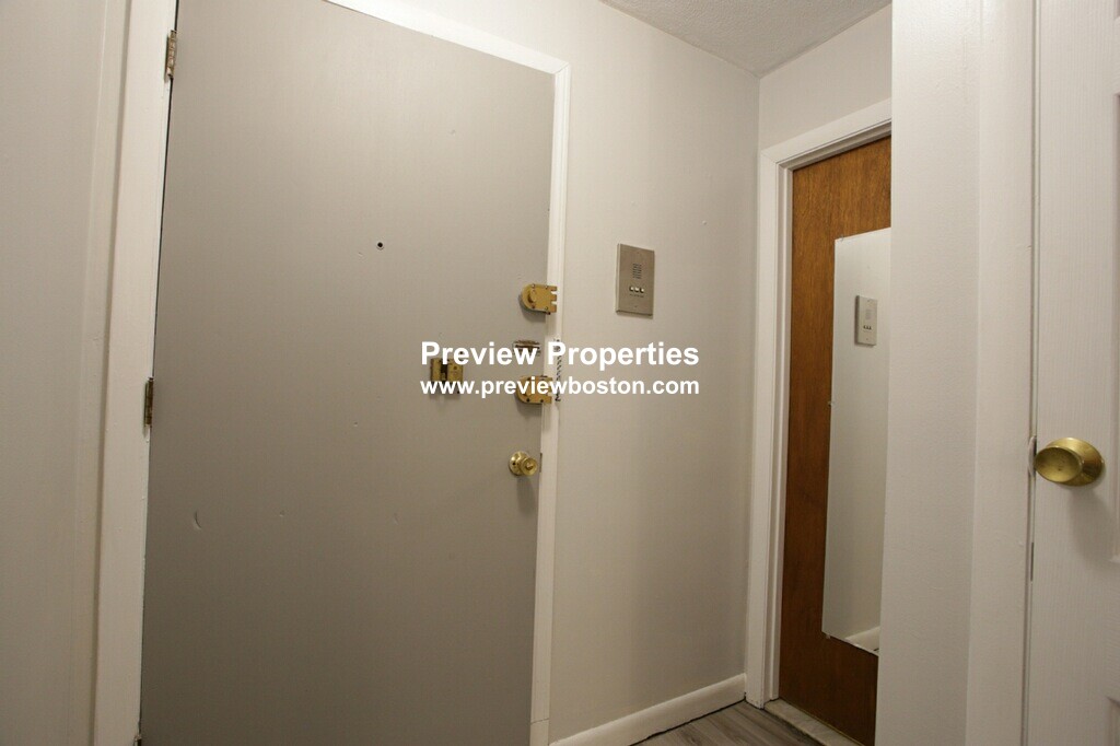 15 Walbridge St, Allston