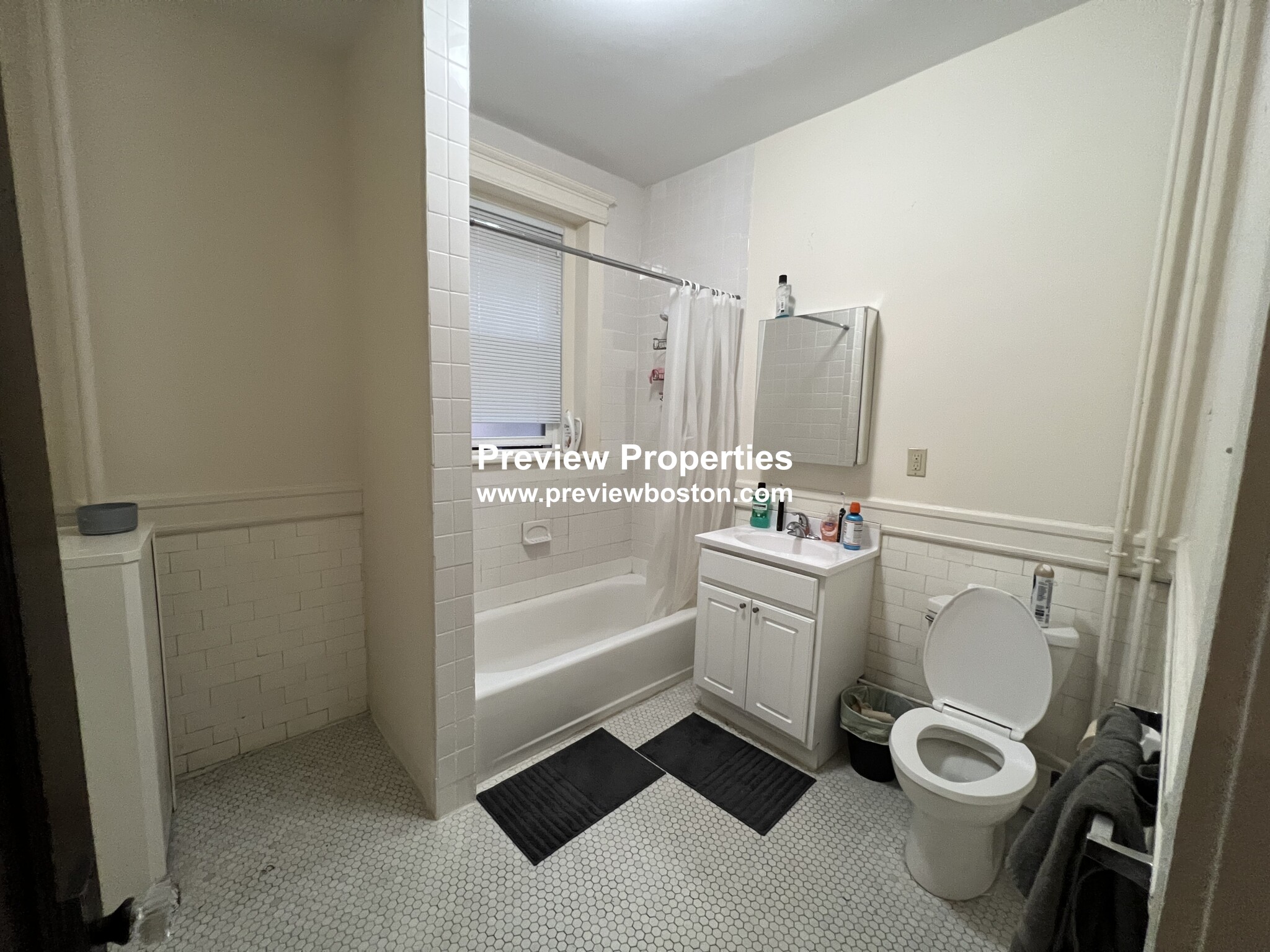 3 bed, 2 bath apartment for rent at 73 Longwood Ave Unit 1R, Longwood — photo 16 of 26