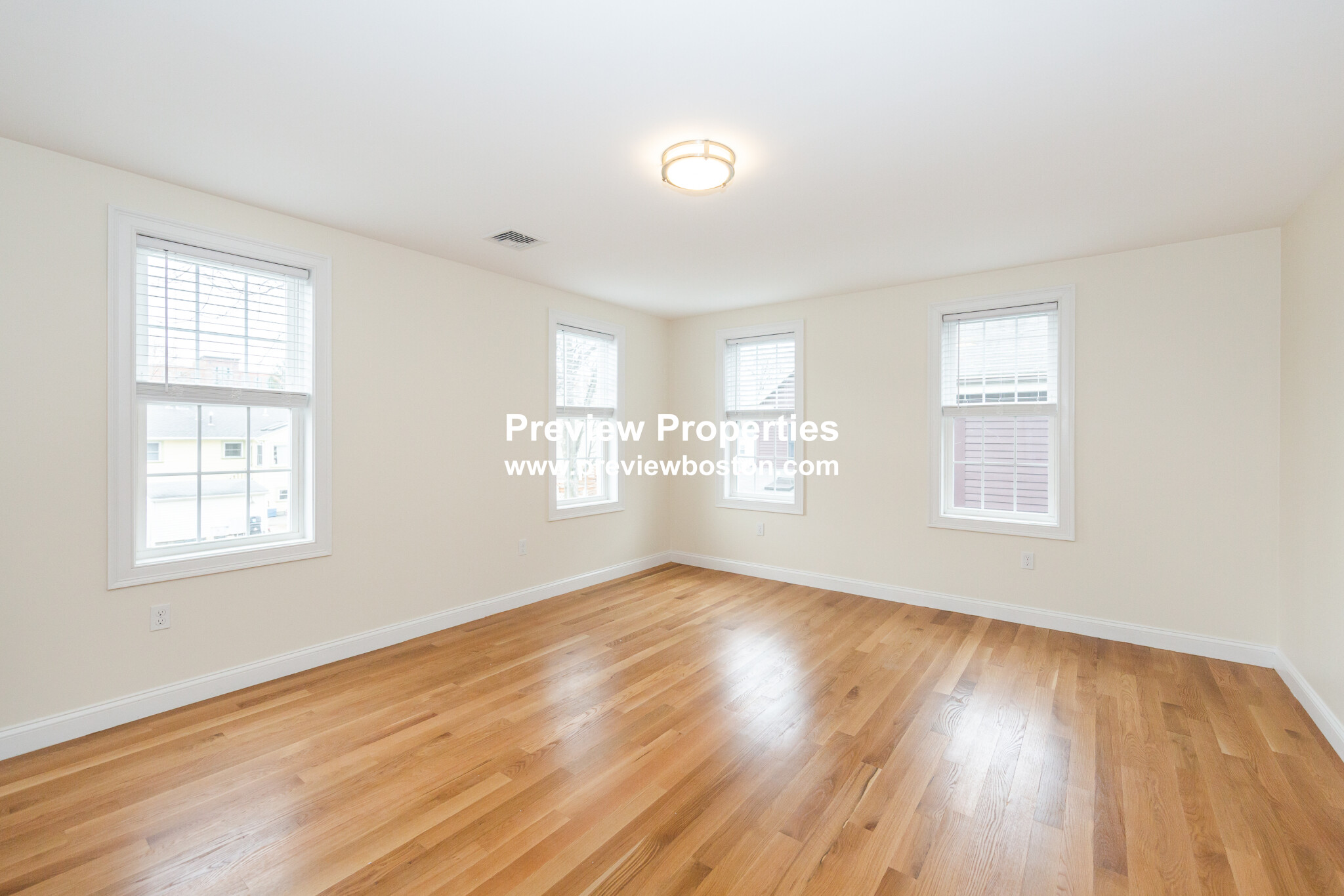 51 Fulton St, Medford