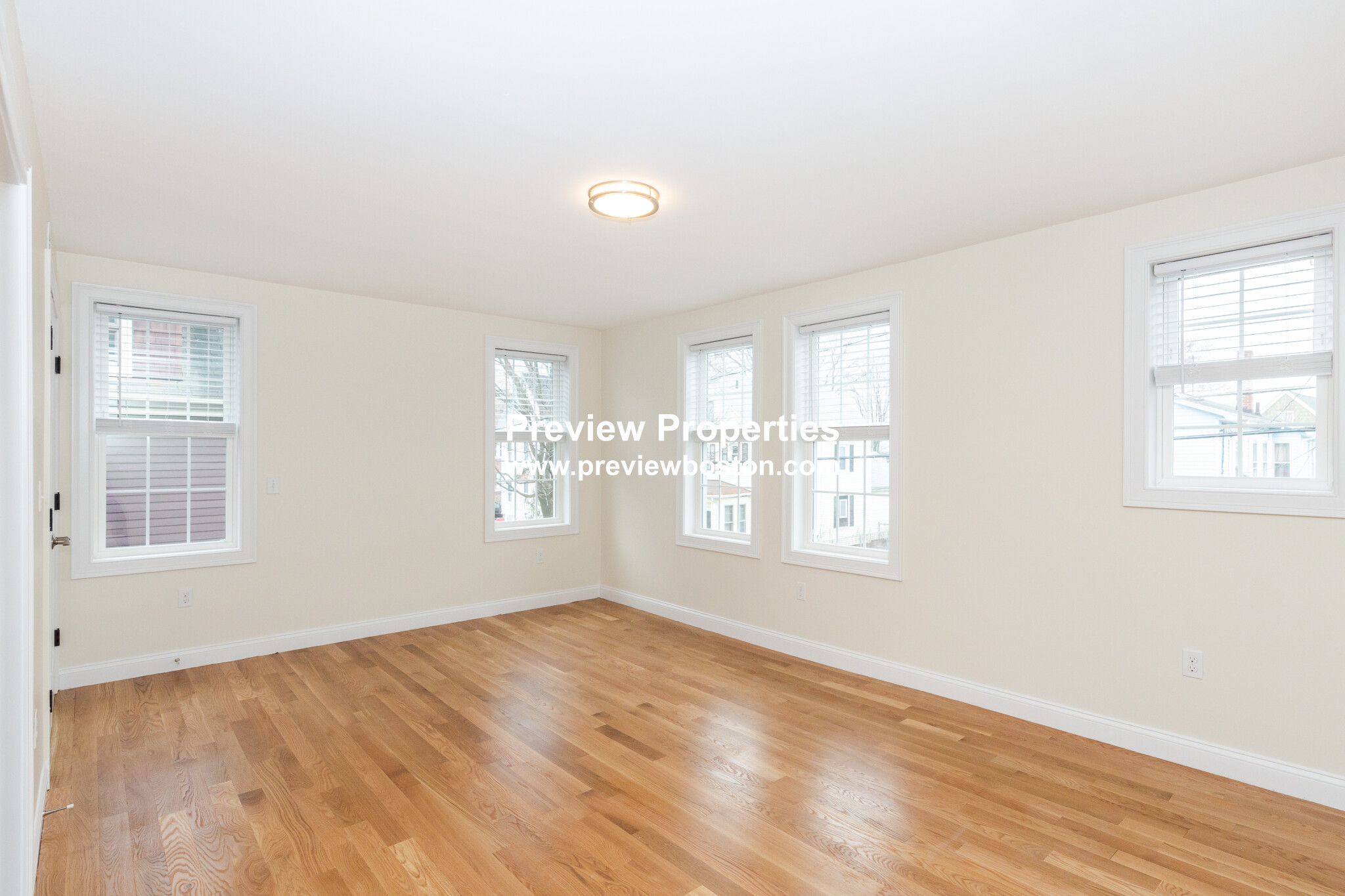 51 Fulton St, Medford