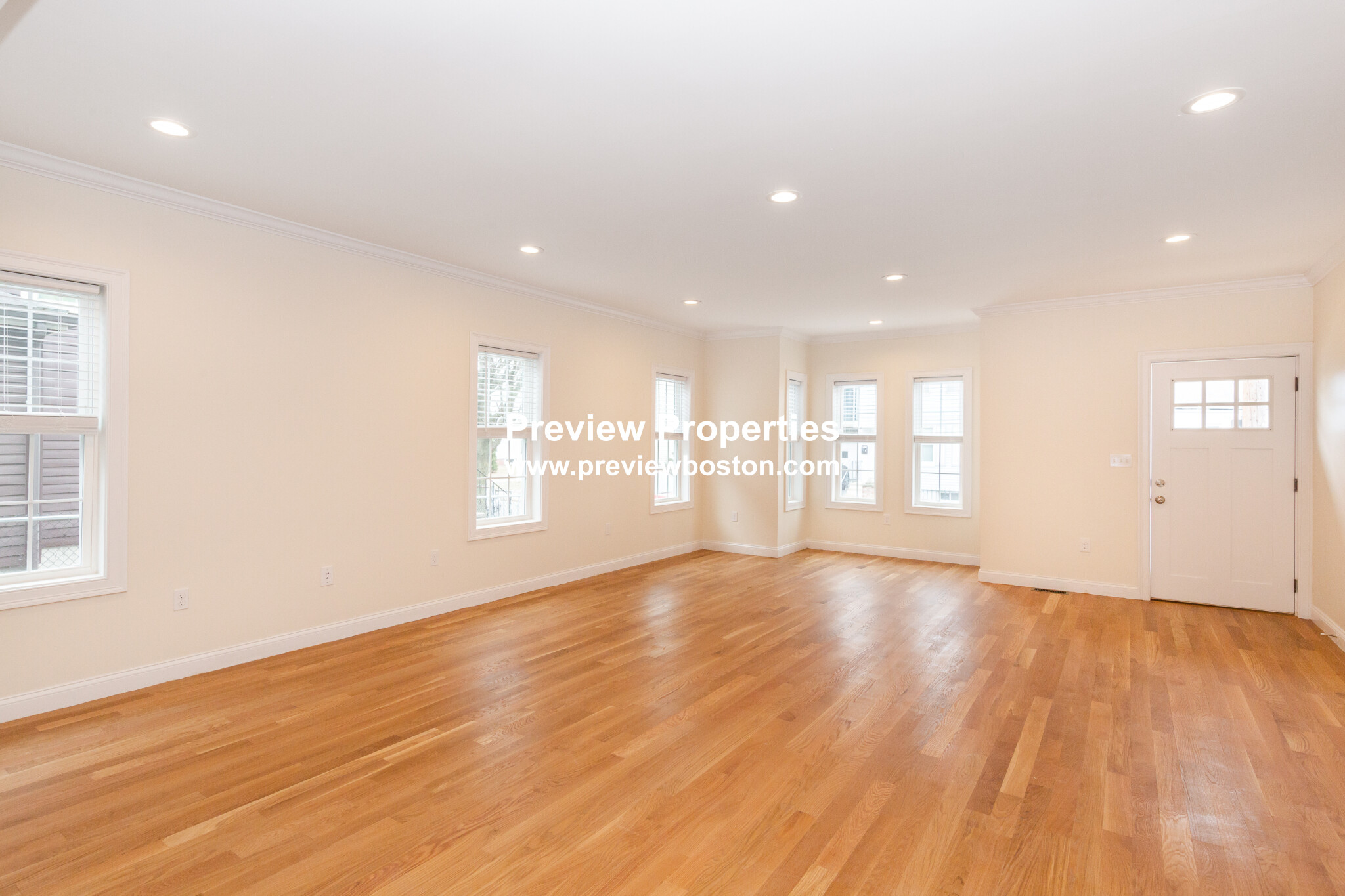 51 Fulton St, Medford