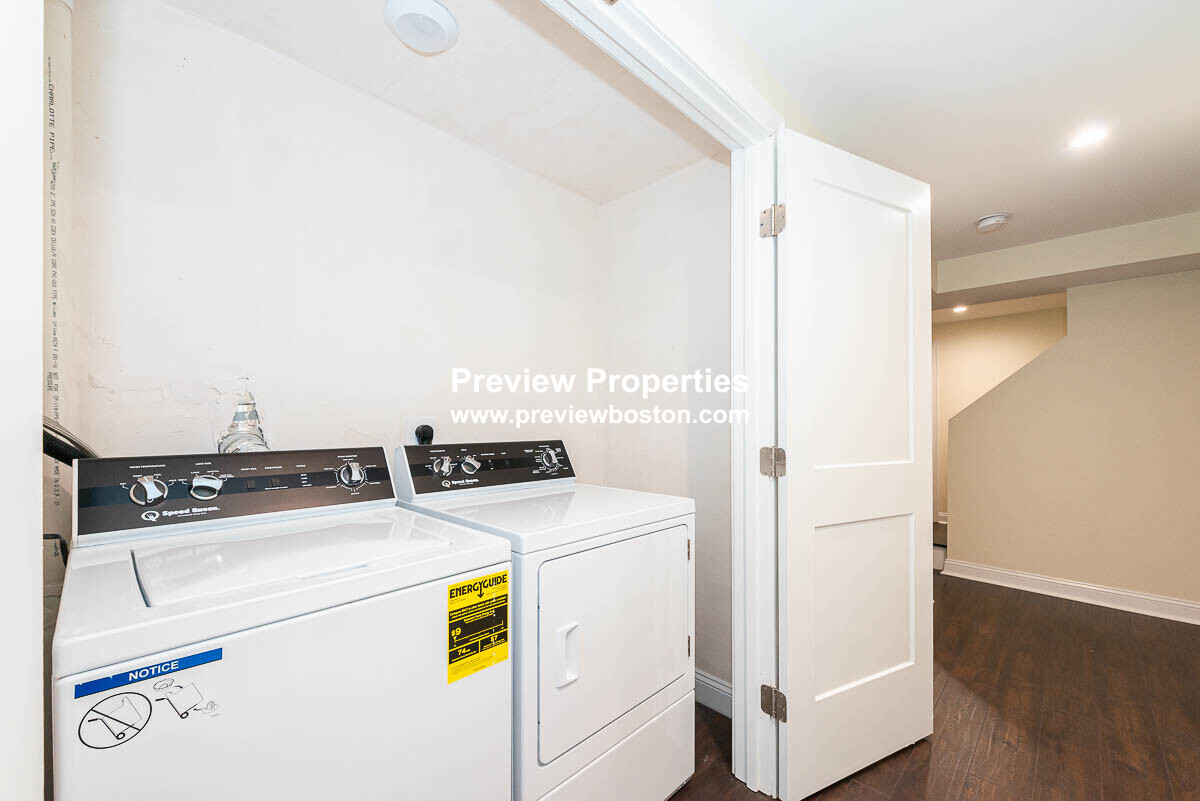 10 Marion St, Medford