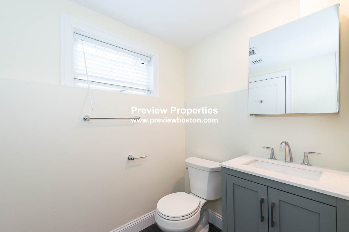 10 Marion St, Medford