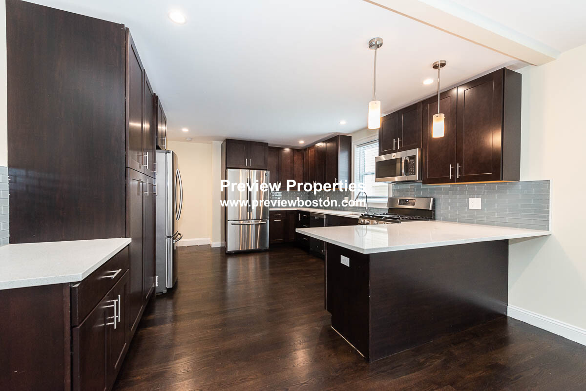 10 Marion St, Medford