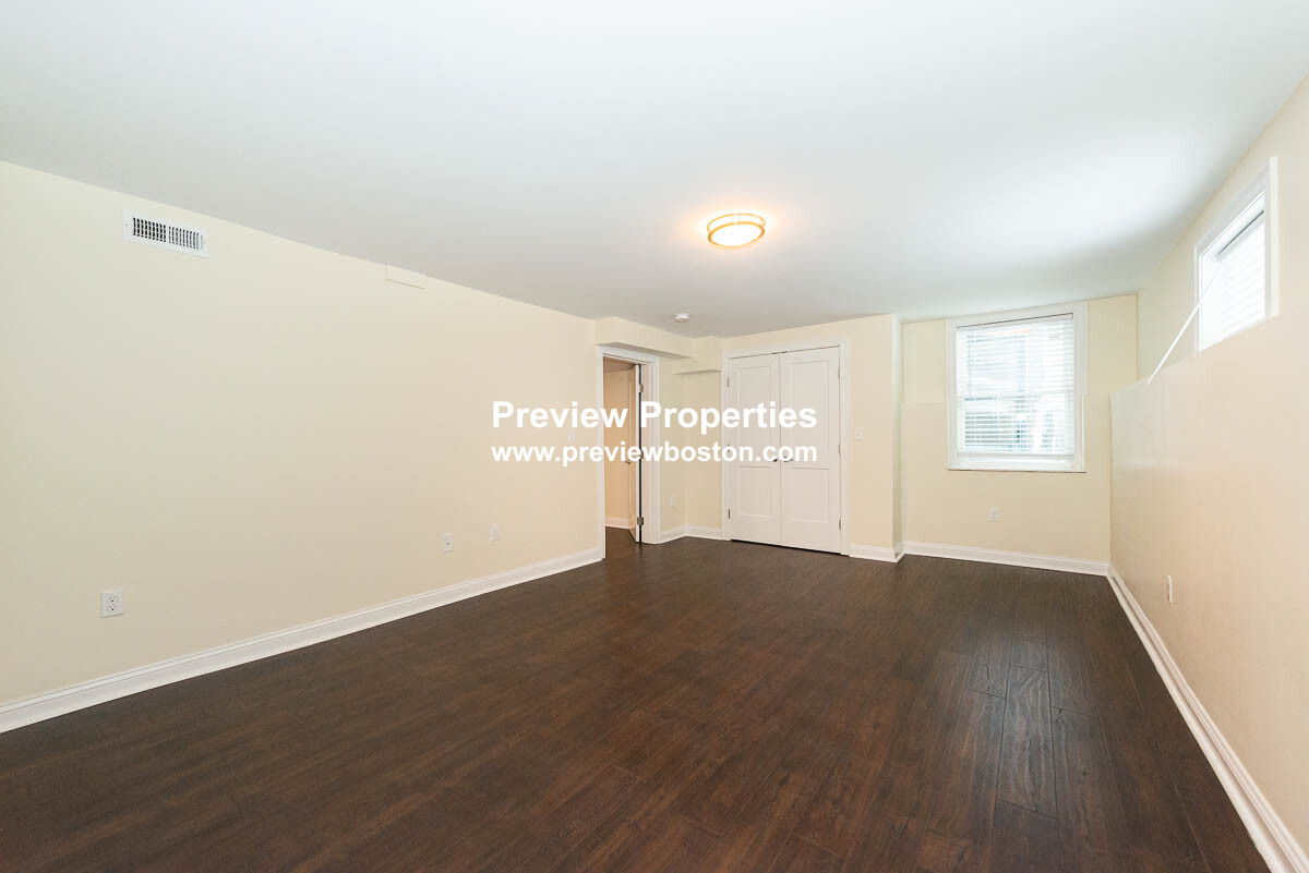 10 Marion St, Medford