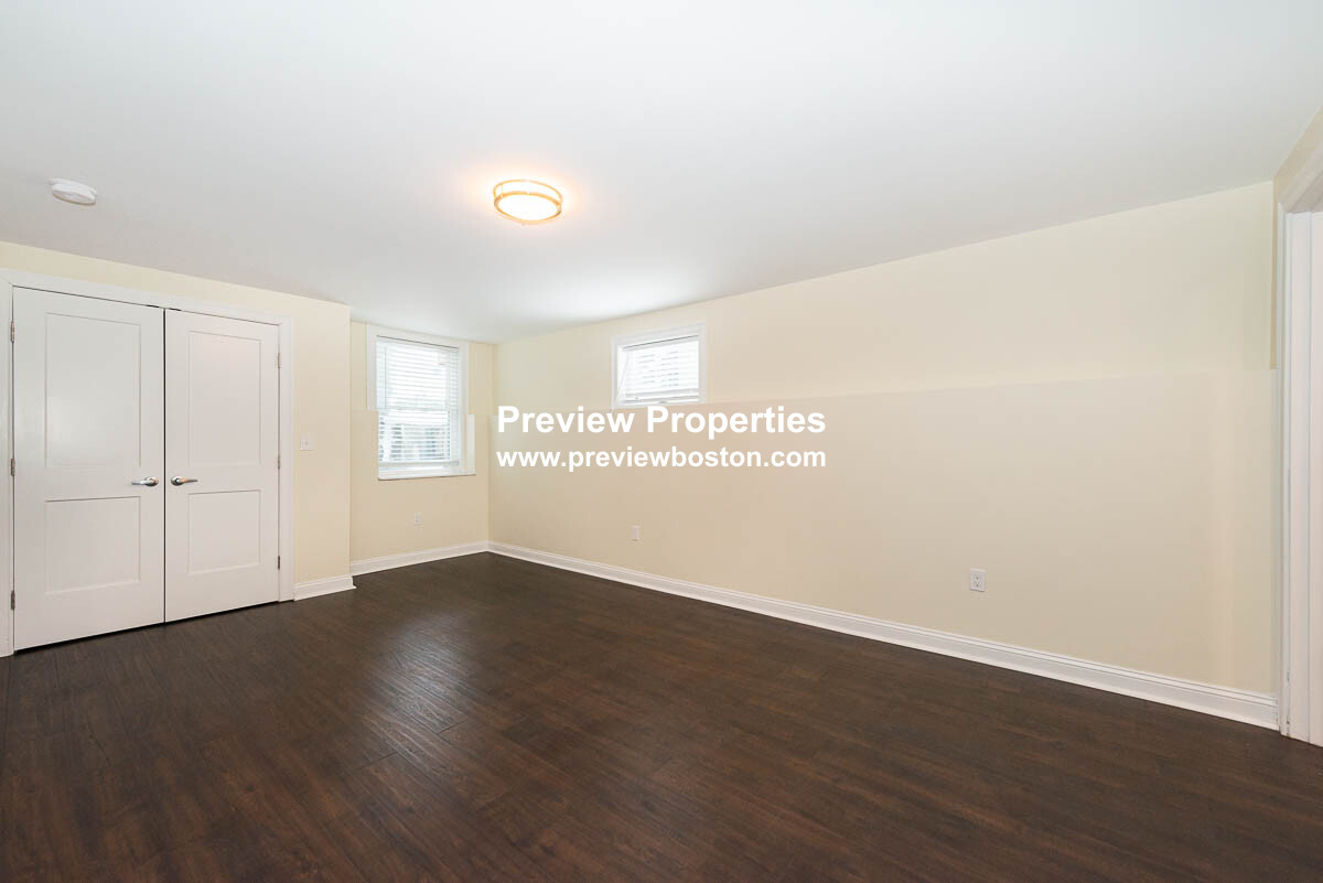 10 Marion St, Medford