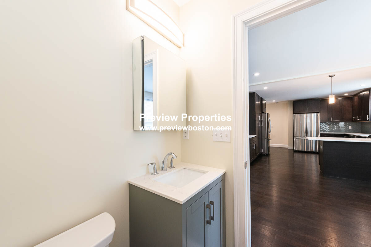 10 Marion St, Medford