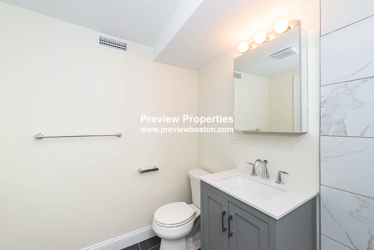 10 Marion St, Medford