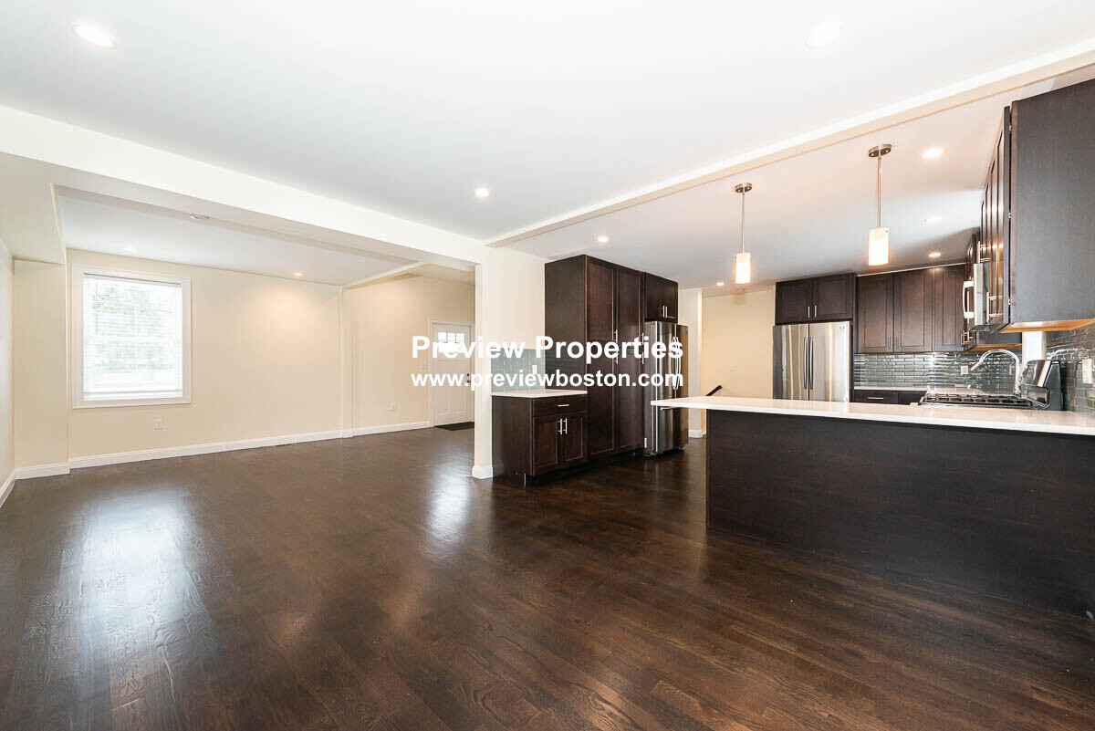 10 Marion St, Medford