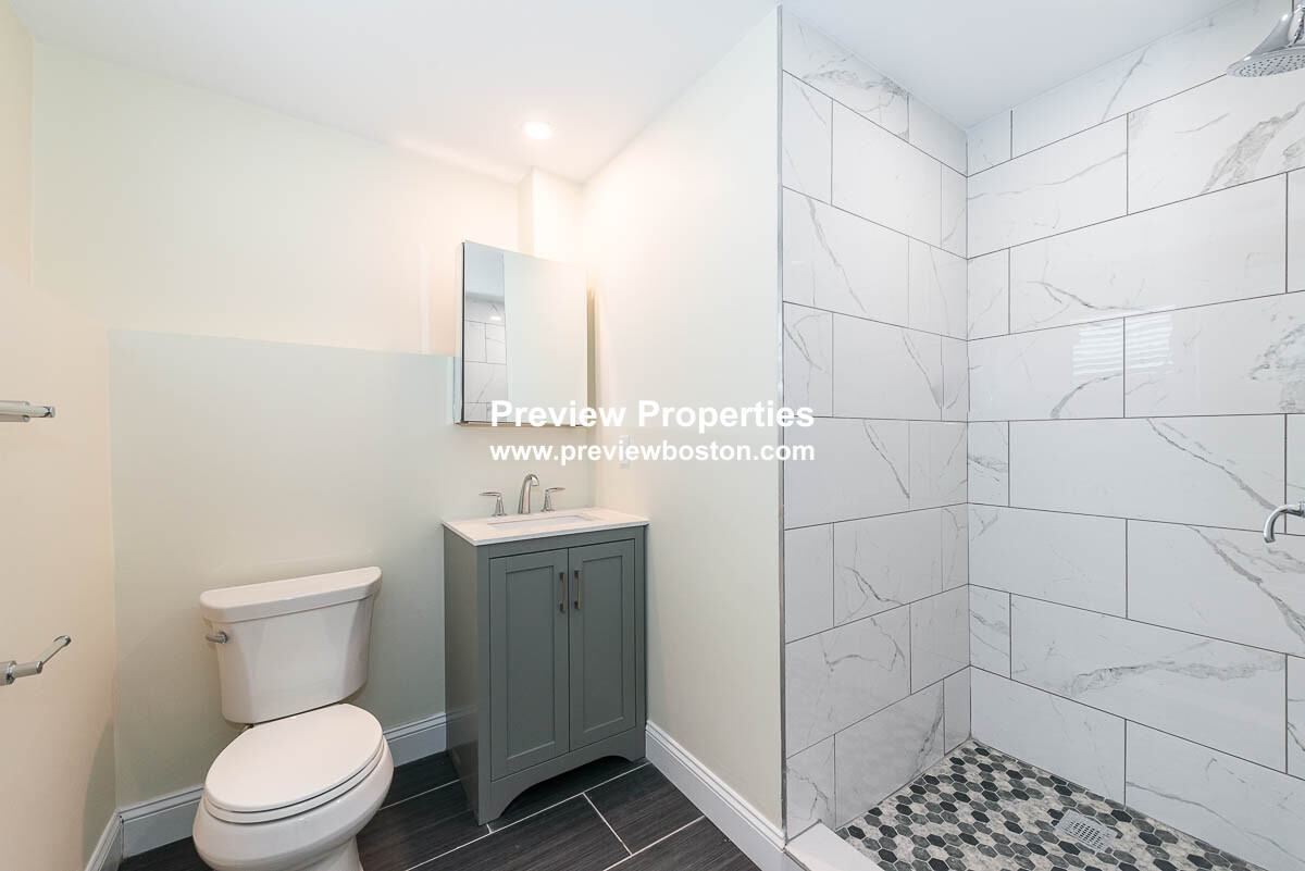 10 Marion St, Medford