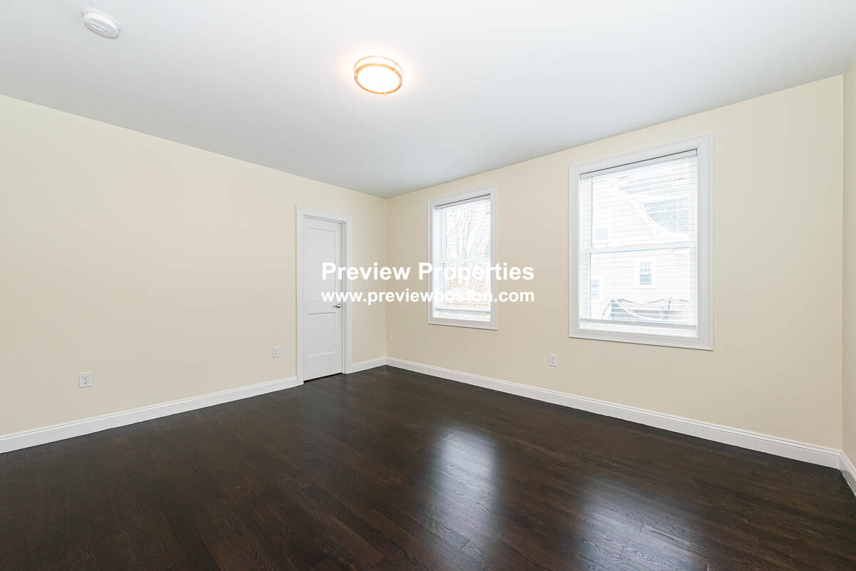 10 Marion St, Medford