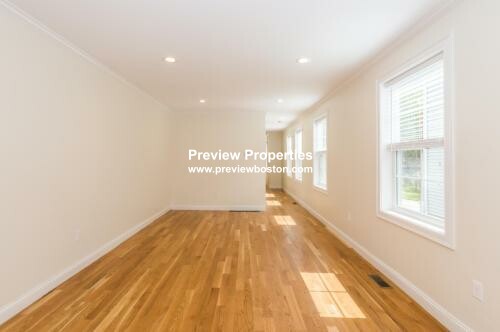 217 Arlington St, Medford