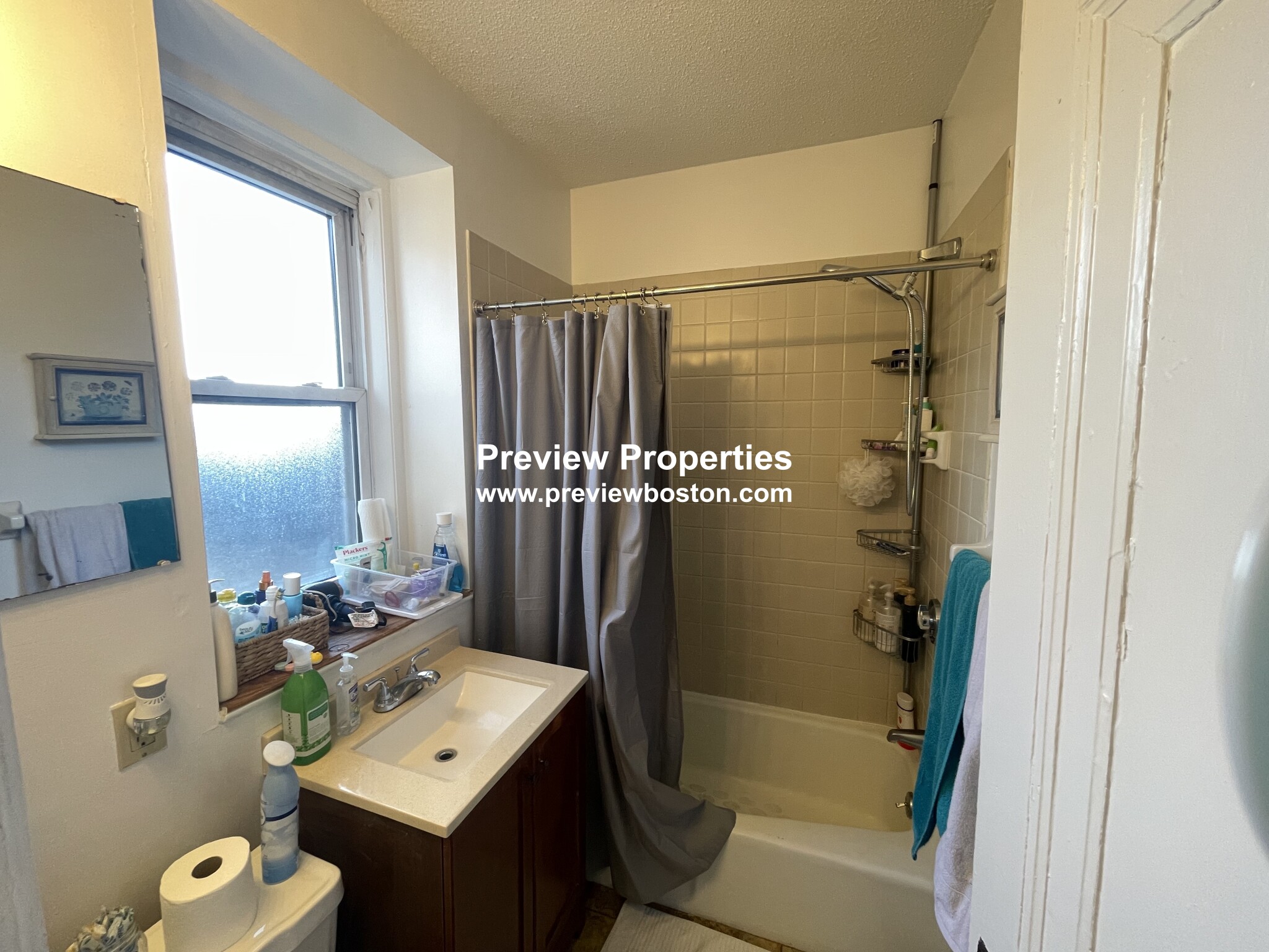 3 bed, 1 bath apartment for rent at 40 Chester St Unit 11, Allston — photo 4 of 13