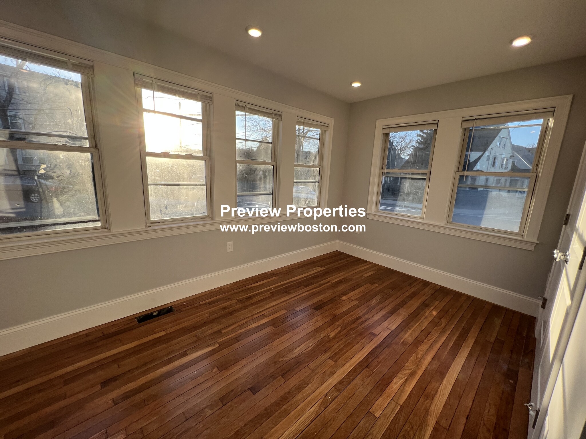 4 bed, 2 bath apartment for rent at 184 Faneuil St Unit 1, Brighton — photo 10 of 22